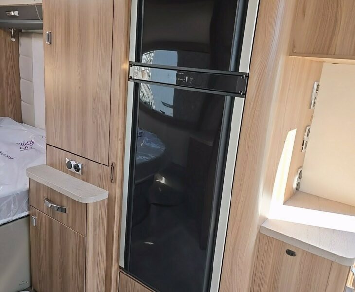 2022 SWIFT ELEGANCE 845 FRIDGE