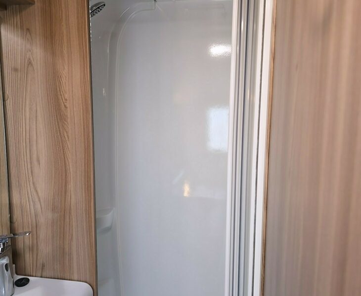2022 SWIFT ELEGANCE 845 SHOWER