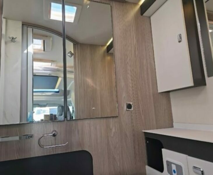 2025 SWIFT ESCAPE 640 WASHROOM