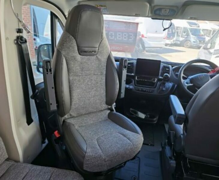 2025 SWIFT ESCAPE 640 PILOT SEAT