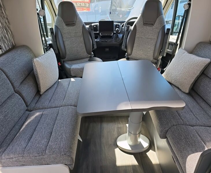 2025 SWIFT ESCAPE 684 LOUNGE