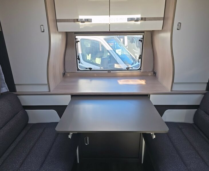 REAR DINING