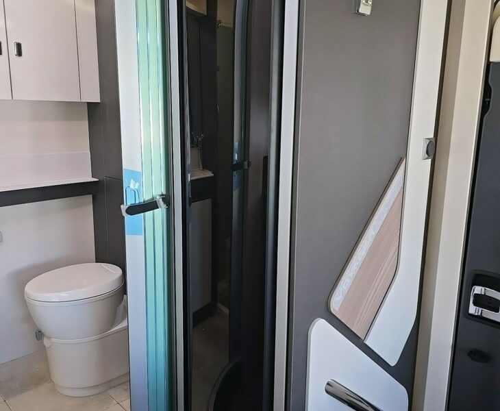 2025 SWIFT VOYAGER 505 FRIDGE