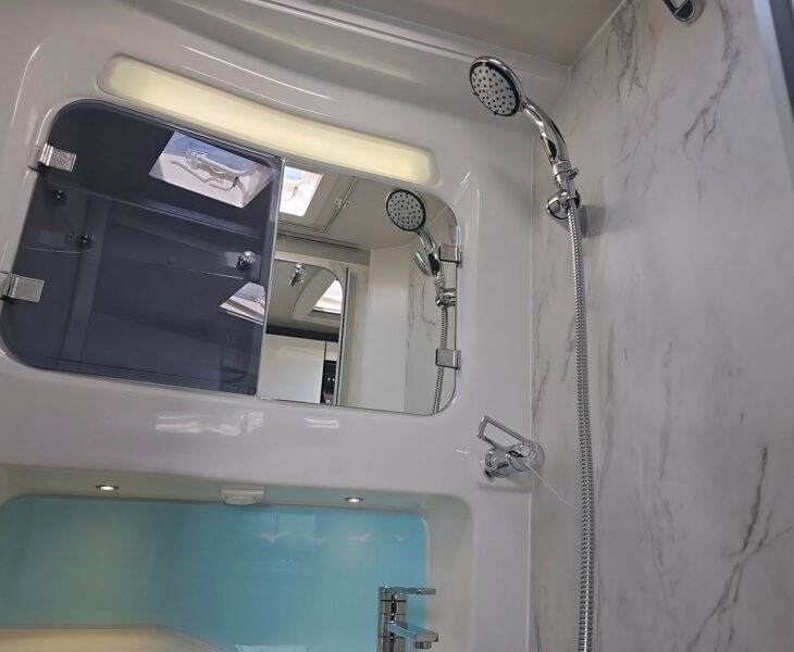 2025 SWIFT ASCARI 384 WASHROOM