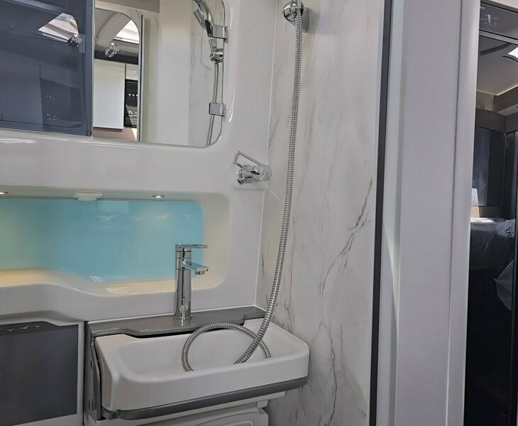 2025 SWIFT ASCARI 384 WASHROOM