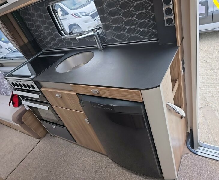 2016 SWIFT BOLERO 744 KITCHEN