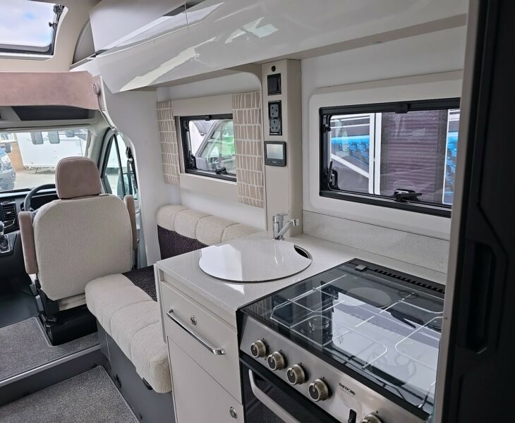 BAILEY ALORA 69 4T 2024 VIEW
