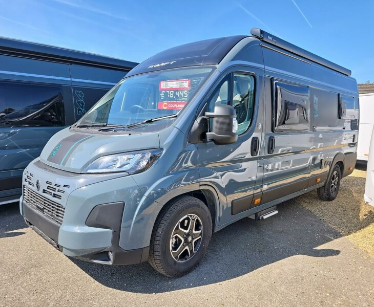 2025 SWIFT CARRERA 132 FRONT N/S