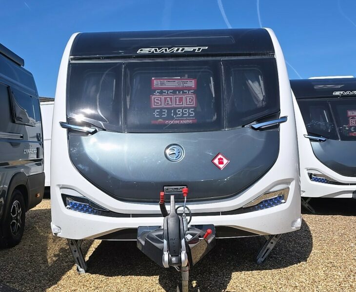 2025 SWIFT CHALLENGER EXCLUSIVE 560 FRONT