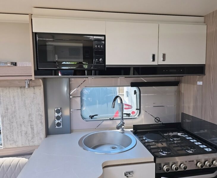 2025 SWIFT CHALLENGER EXCLUSIVE 560 MICROWAVE