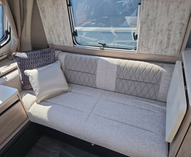 2025 SWIFT CHALLENGER EXCLUSIVE 560 SEAT