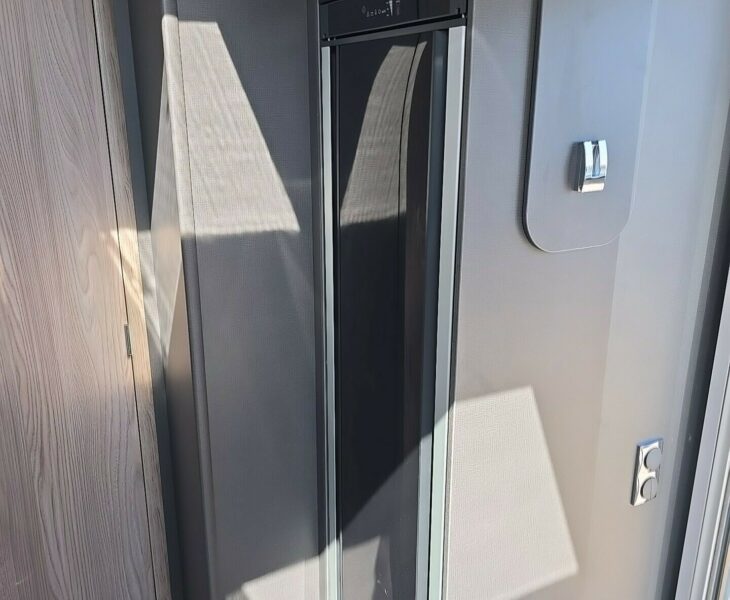 2025 SWIFT CHALLENGER EXCLUSIVE 560 FRIDGE