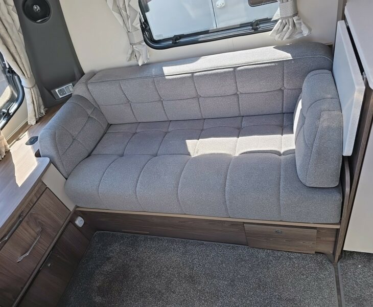 2022 COACHMAN LASER 665 SEAT