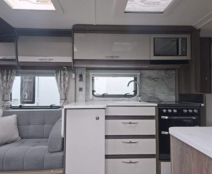 2022 COACHMAN LASER 875 XCEL ENTRANCE
