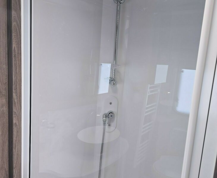 2022 COACHMAN LUSSO II SHOWER