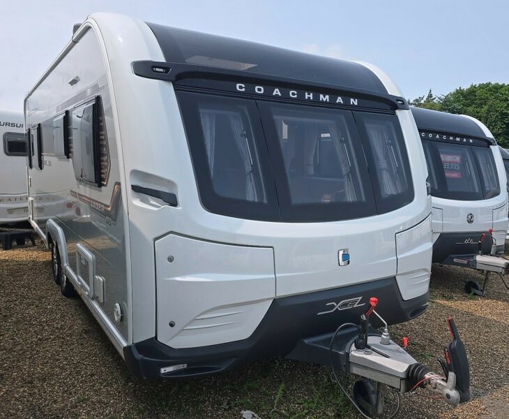 2020 COACHMAN LASER XCEL 875 FRONT O/S