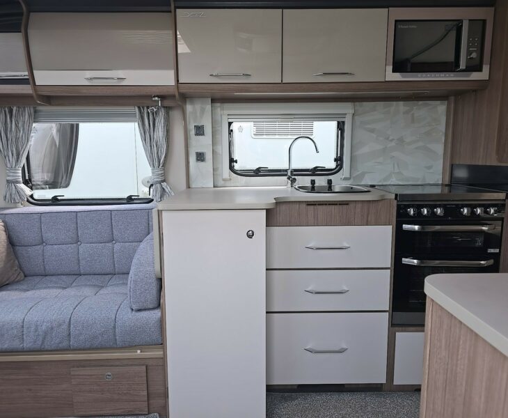 2020 COACHMAN LASER XCEL 875ENTRANCE