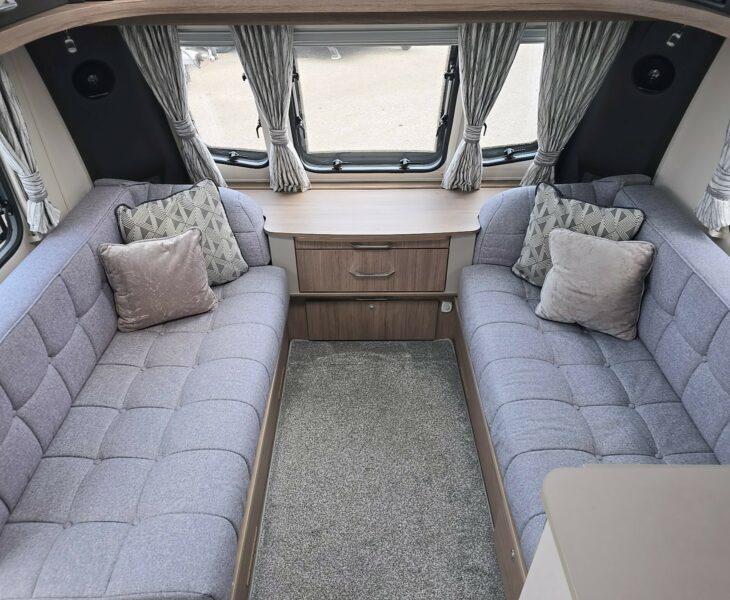 2020 COACHMAN LASER XCEL 875 SEATING