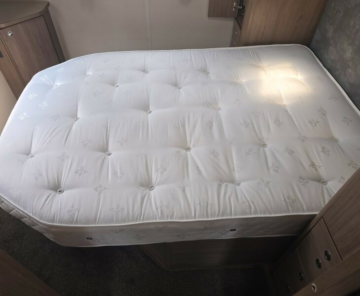 2018 COMPASS CASITA 860 BED