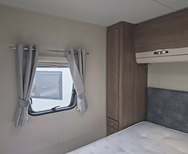 2018 COMPASS CASITA 860 BEDROOM