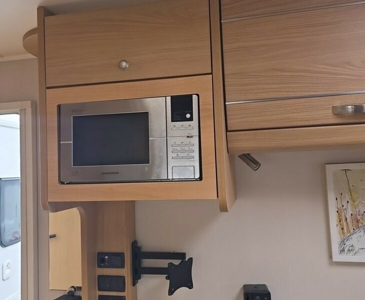 2014 COMPASS OMEGA 482 MICROWAVE