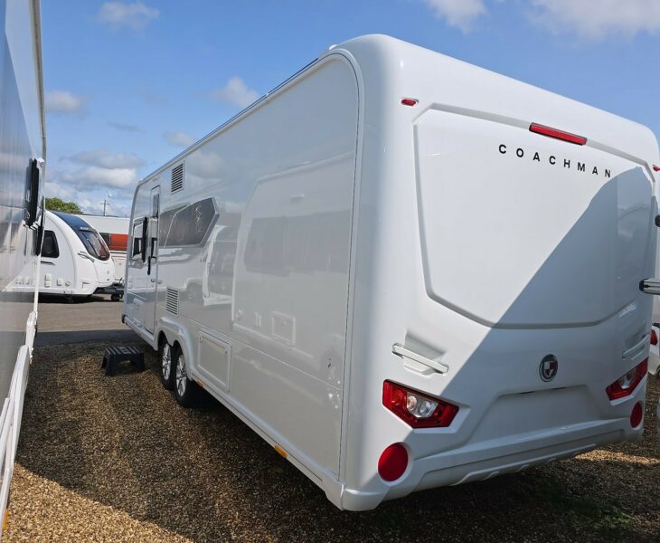 COACHMAN VIP 675 REAR N/S