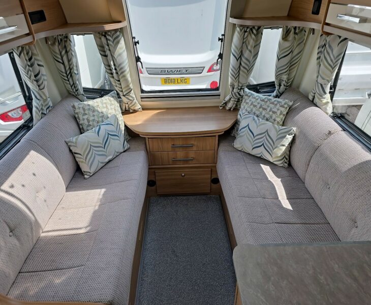 2018 BAILEY PEGASUS GT70 BRINDISI SEATING