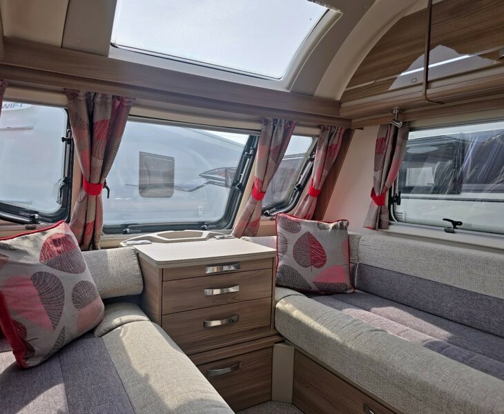 2018 SWIFT CHALLENGER 560 SEATING