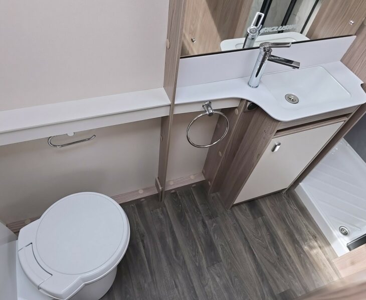 2025 SPRITE EXCLUSIVE MAJOR 4 SB GRANDE WASHROOM