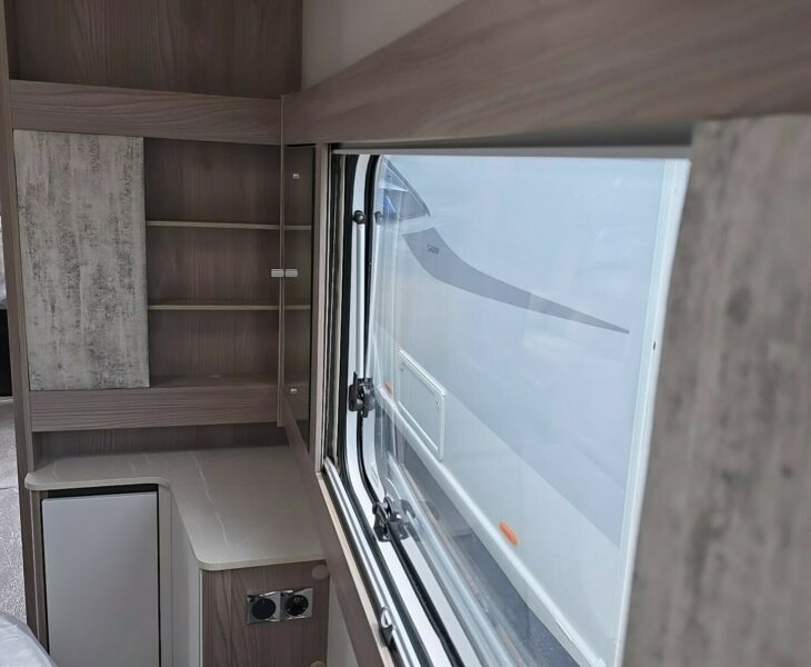 CHALLENGER EXCLUSIVE 580 GRANDE BEDROOM