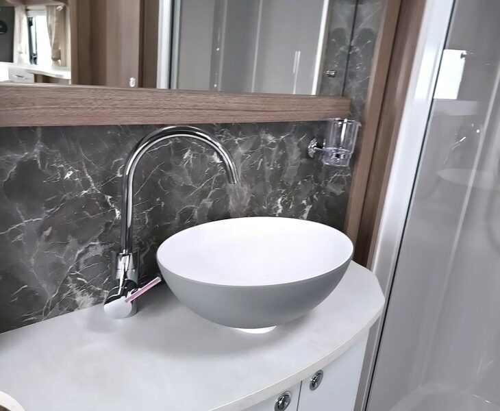 2024 COACHMAN VIP 460 SINK