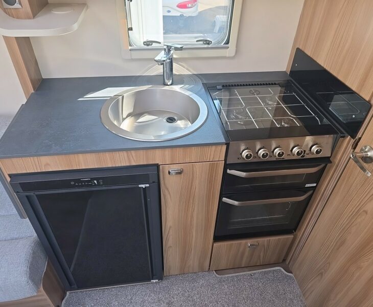 2022 SWIFT FINESSE KITCHEN