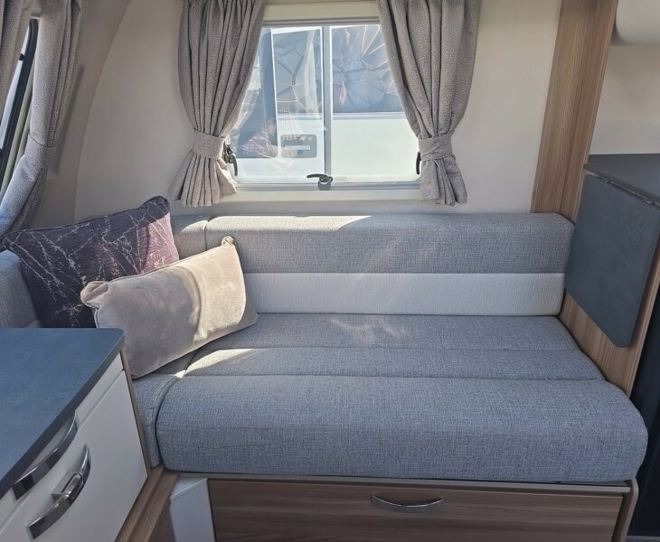 2022 SWIFT FINESSE SEAT