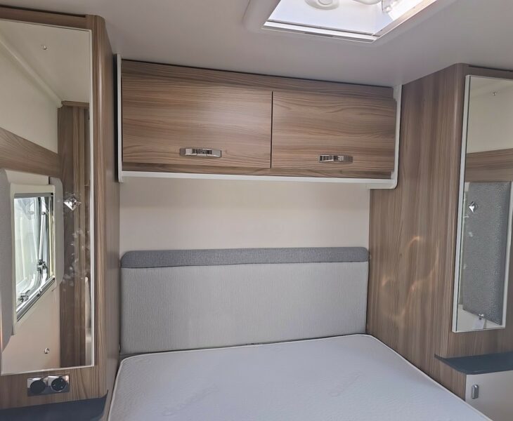2022 SWIFT FINESSE BEDROOM