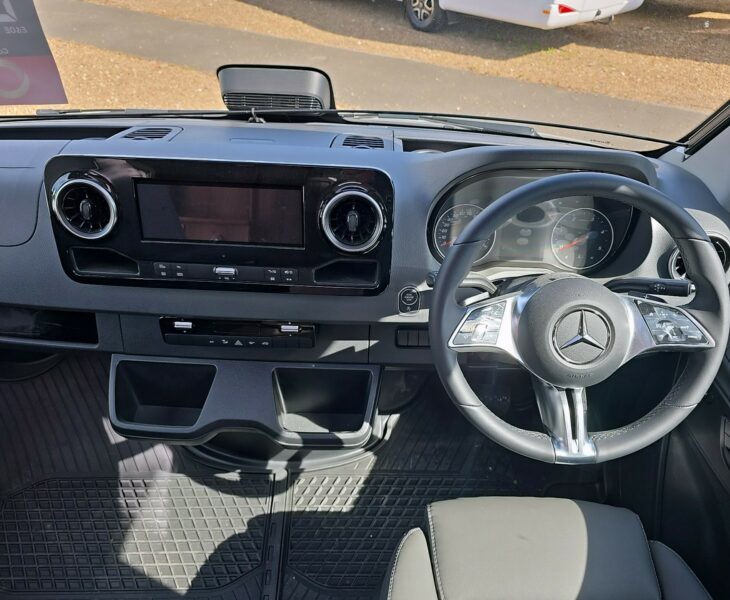 2025 SPORTIVO TM565 CAB