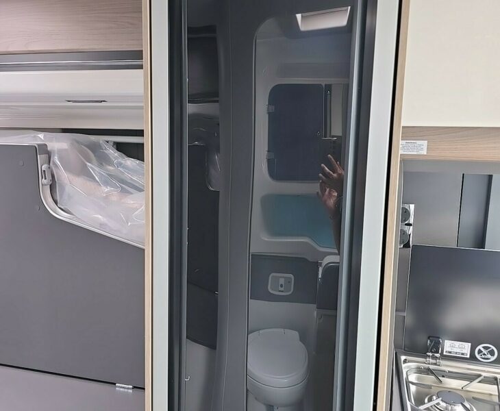 2025 CARRERA 194 FRIDGE