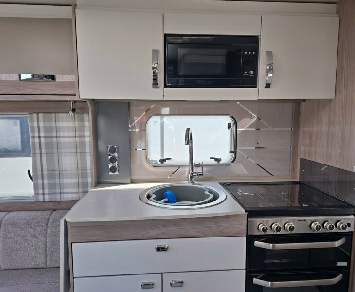 2023 SWIFT CHALLENGER 580 GRANDE MICROWAVE