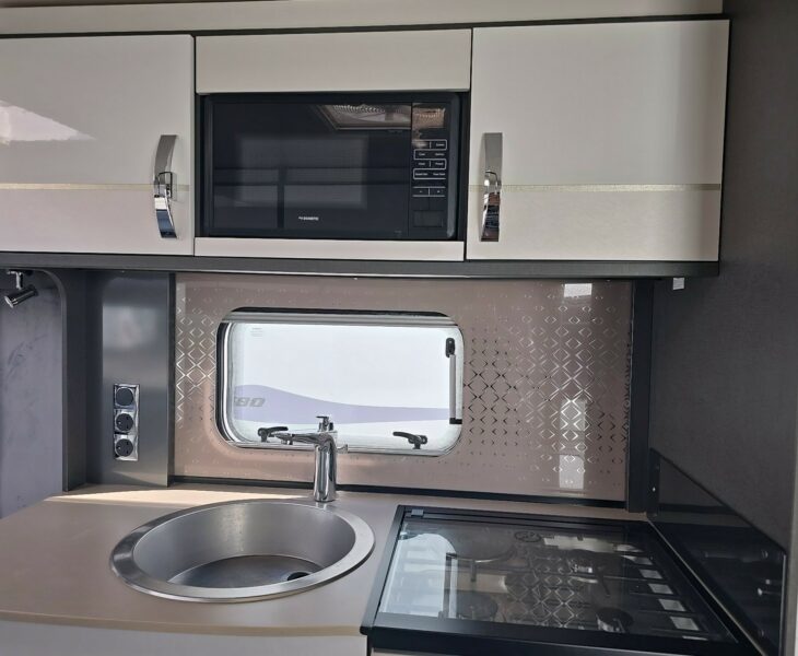 2022 BESSACARR BY DESIGN 495 MICROWAVE