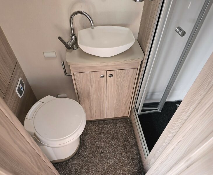 2020 ELDDIS AUTOQUEST EVOLUTION 185 WASHROOM