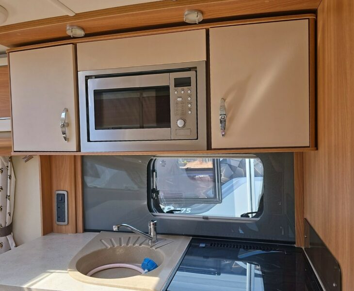 2013 SWIFT CHALLENGER 480 SE MICROWAVE