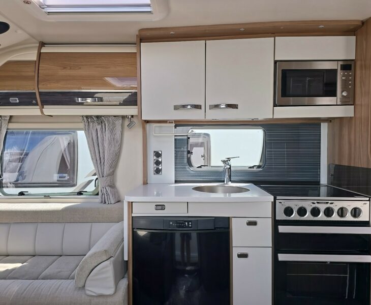 2018 BESSACARR 580 CAMEO ENTRANCE