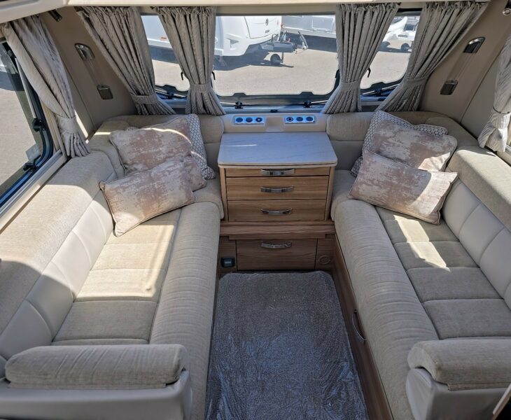 2018 BESSACARR 580 CAMEO SEATING