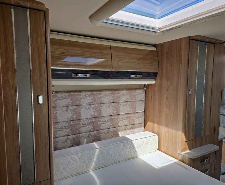 2018 BESSACARR 580 CAMEO BEDROOM