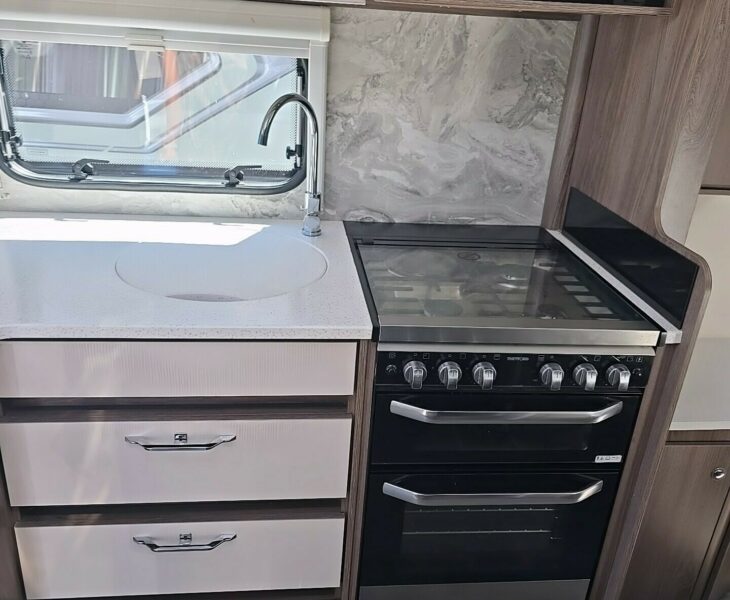 2022 COACHMAN LASER XCEL  COOKER