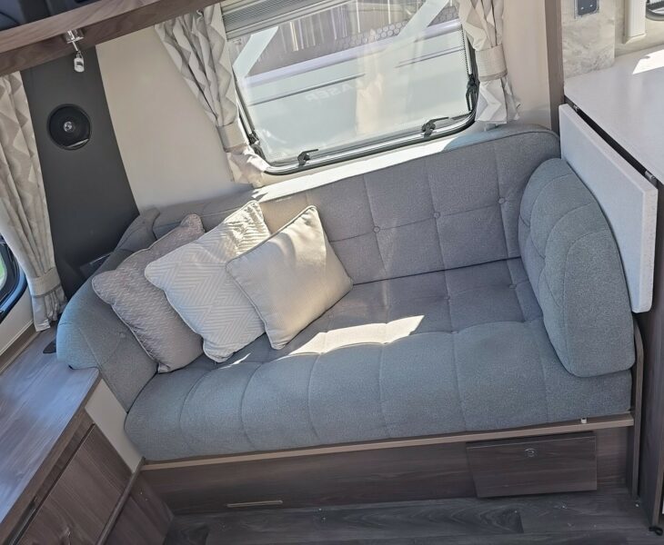 2022 COACHMAN LASER XCEL  SEAT