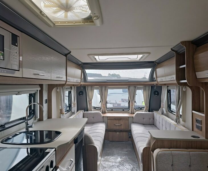 2018 COACHMAN VIP 520 REAR TO FRONT VIEW
