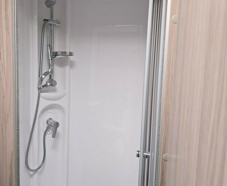 2022 ELDDIS CHATSWORTH 554 SHOWER
