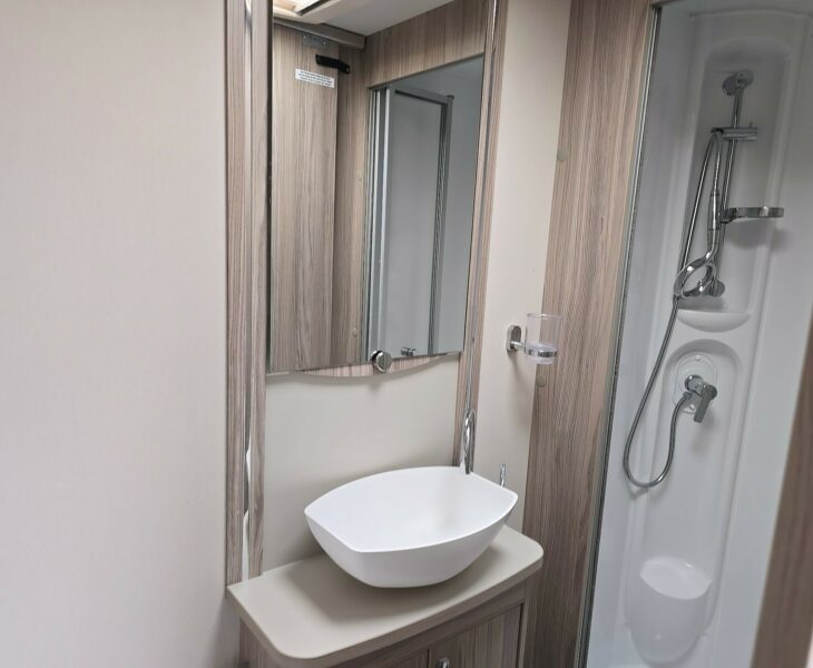 2022 ELDDIS CHATSWORTH 554 WASHROOM