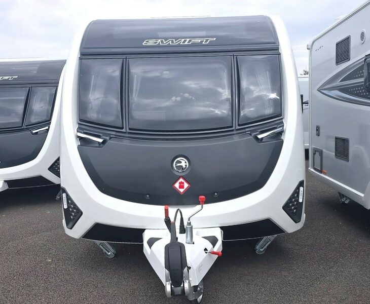 2026 SWIFT CONQUEROR 580 FRONT