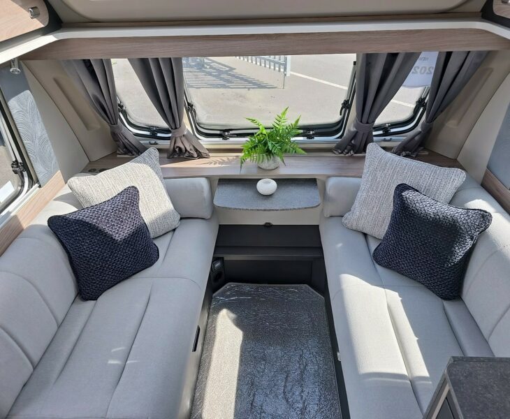 2026 SWIFT CHALLENGER 500 SEATING